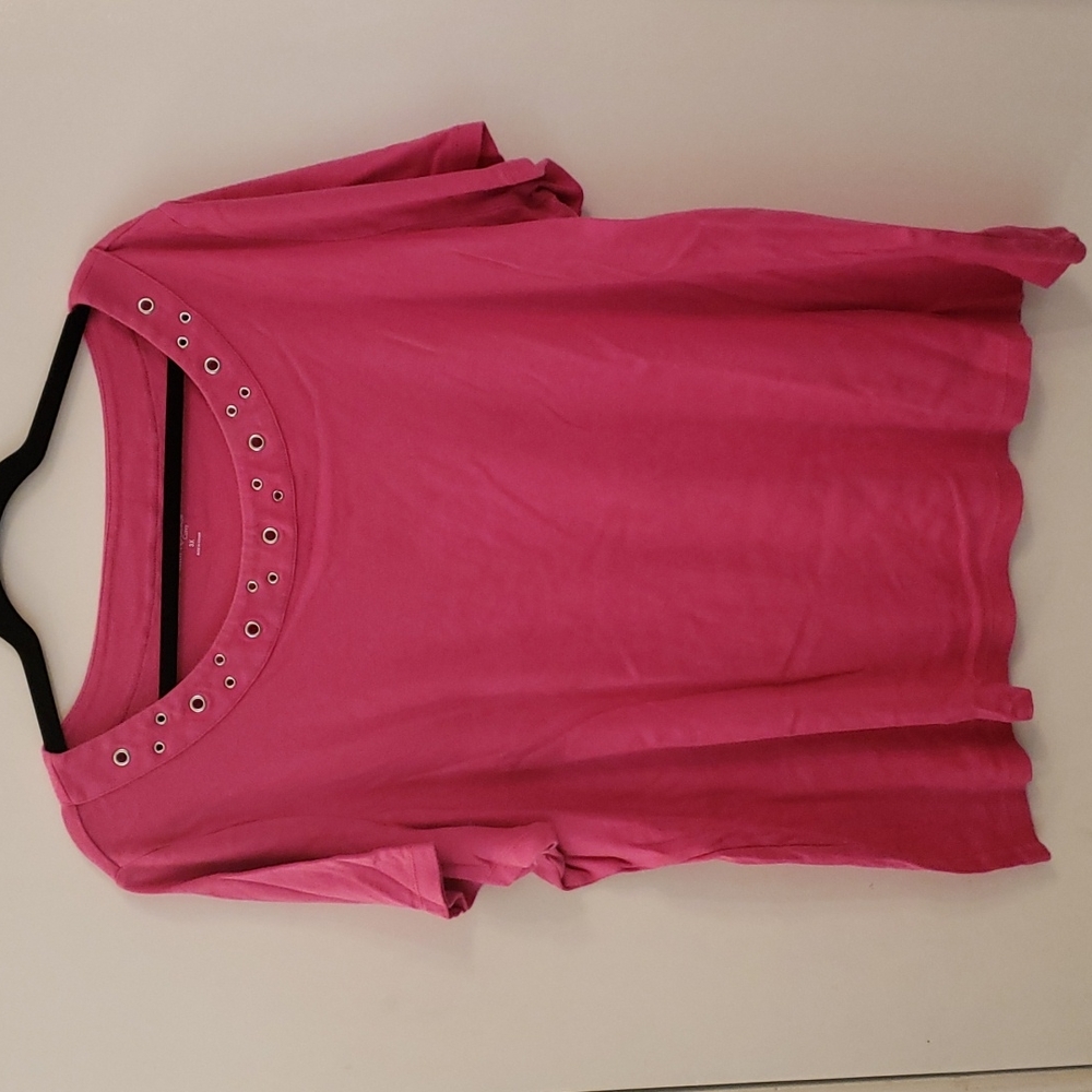 3x pink shirt